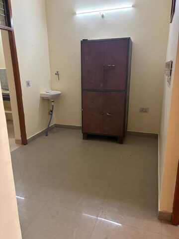 Room in 1.5 BHK Independent House at Vikas Nagar – for Rent