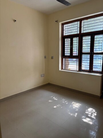 Room in 1.5 BHK Independent House at Vikas Nagar – for Rent