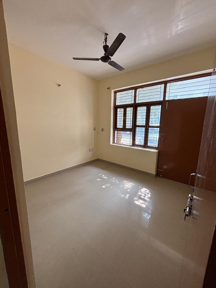 Room, vikas nagar 1.5 Bedroom 650 Sq.Ft. Independent House In Vikas Nagar Lucknow 8927070