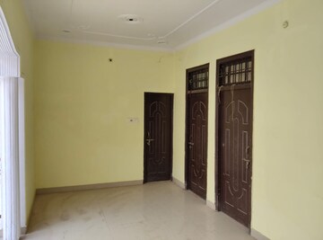 Room in 2 BHK Independent House at Jankipuram – for Rent