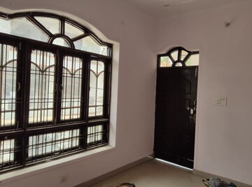 Room in 2 BHK Independent House at Jankipuram – for Rent