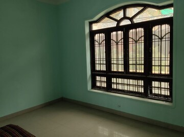 Room in 2 BHK Independent House at Jankipuram – for Rent
