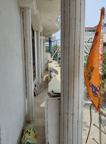 Building Lobby in 2 BHK Independent House at Jankipuram – for Rent
