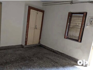 Room in 2 BHK Independent House at Mahanagar – for Rent