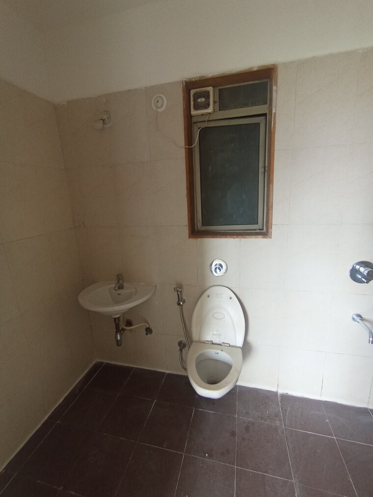 Bathroom, lodha-casa-bella-gold 2 Bedroom 864 Sq.Ft. Apartment In Dombivli East Thane 8927094