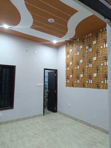 2 BHK Independent House For Rent in Kursi Road