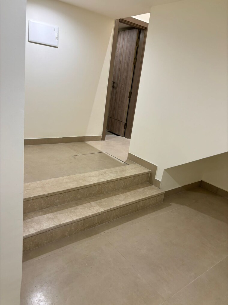 Room, lajpat nagar 4 3 Bedroom 1800 Sq.Ft. Builder Floor In Lajpat Nagar 4 Delhi 8927097