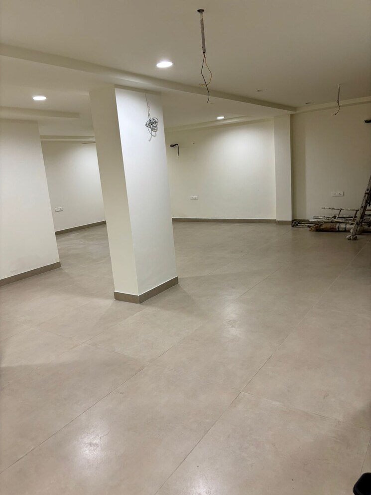 Room, lajpat nagar 4 3 Bedroom 1800 Sq.Ft. Builder Floor In Lajpat Nagar 4 Delhi 8927097