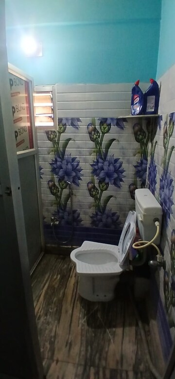 Attached Bathroom in 4 BHK Apartment at Sodepur – for Sale
