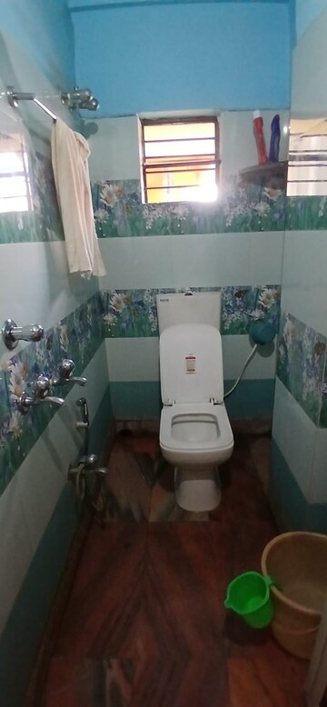 Bathroom in 4 BHK Apartment at Sodepur – for Sale