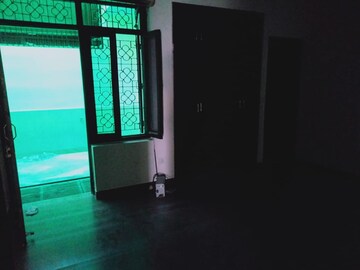 Room in 2 BHK Builder Floor at Sai Homes Sector 49, Sector 49 – for Rent