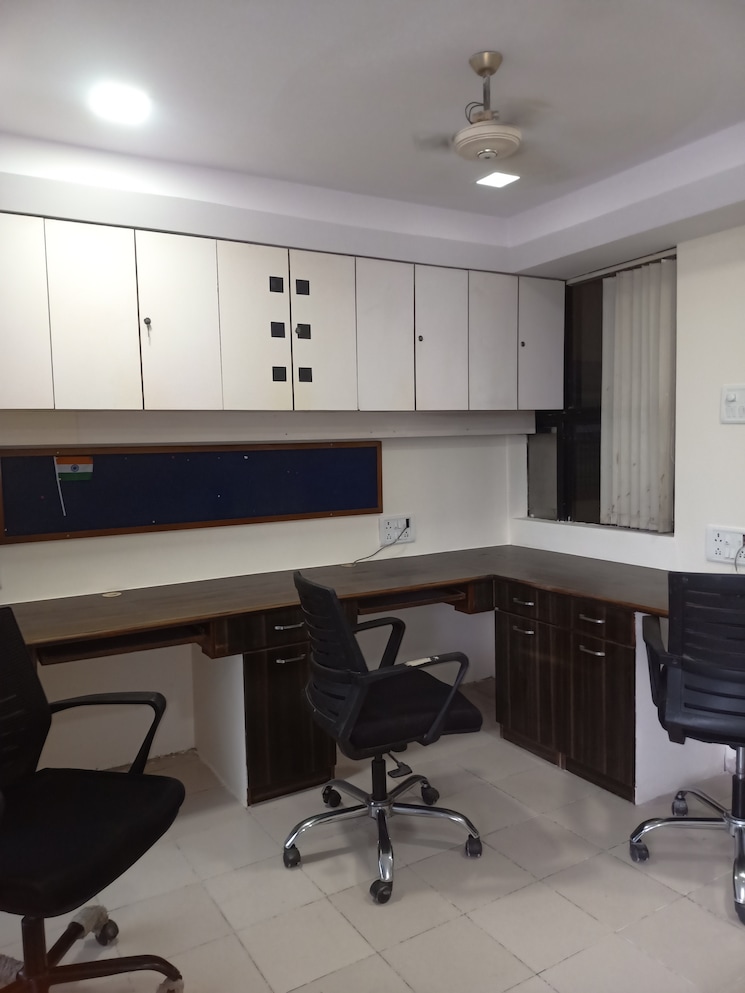 Team Area, shreeji-arcade Commercial Office Space 600 Sq.Ft. In Panch Pakhadi Thane 8927178