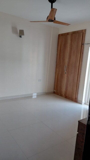 Room in 3 BHK Builder Floor at Sahastradhara Road – for Rent