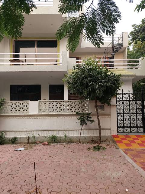 2 BHK + Extra Room Builder Floor For Sale in Noida Sector 14