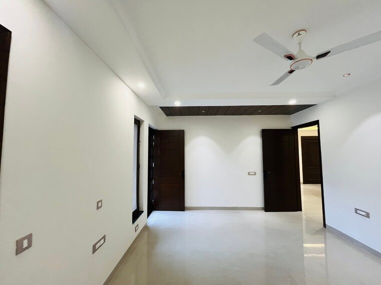 Room, green fields colony 4 Bedroom 3375 Sq.Ft. Builder Floor In Green Fields Colony Faridabad 8927265