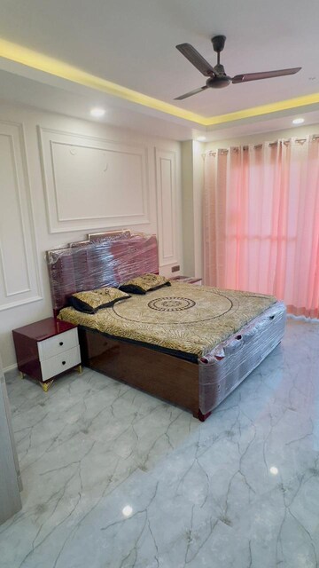 Bedroom in 3 BHK Builder Floor at Sahastradhara Road – for Rent
