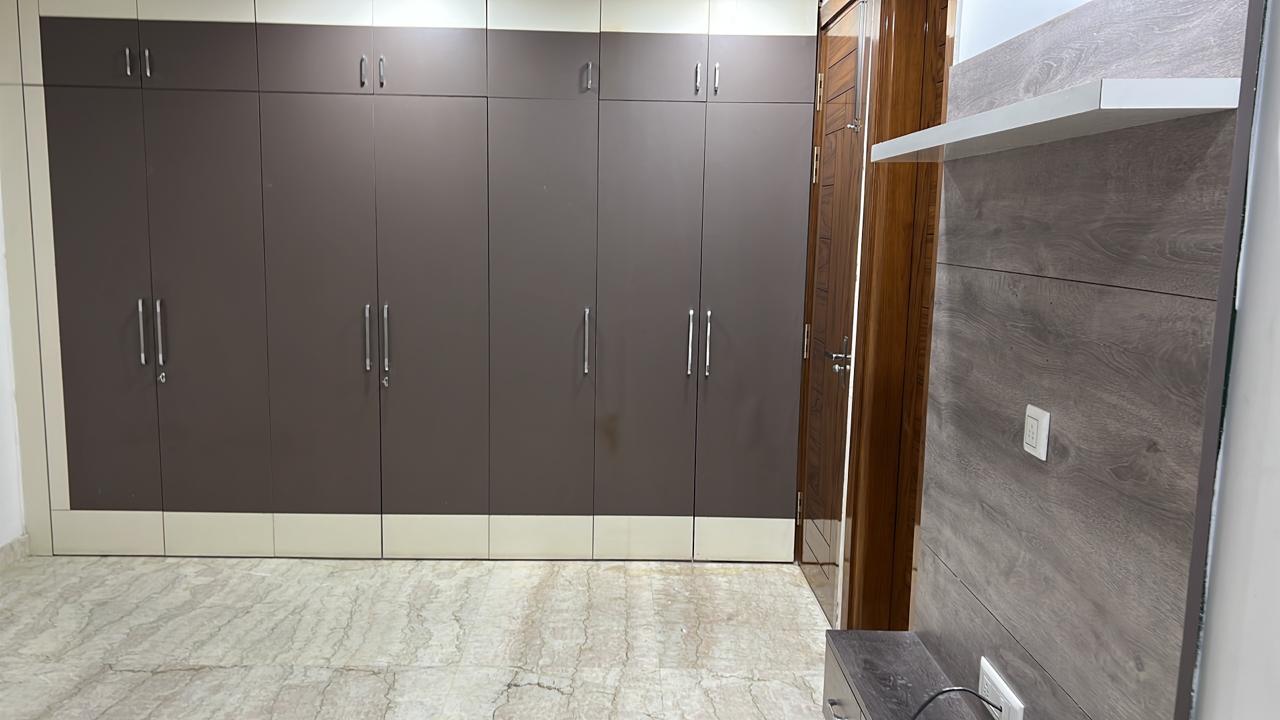 3 BHK + Pooja Room Apartment For Rent in Jahaz Apartments