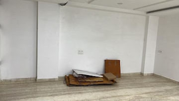Room in 3 BHK Apartment at Jahaz Apartments, Paschim Vihar – for Rent