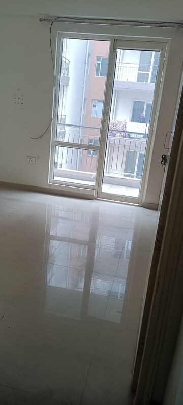 Room in 2 BHK Apartment at ROF Aalayas, Sector 102 – for Rent