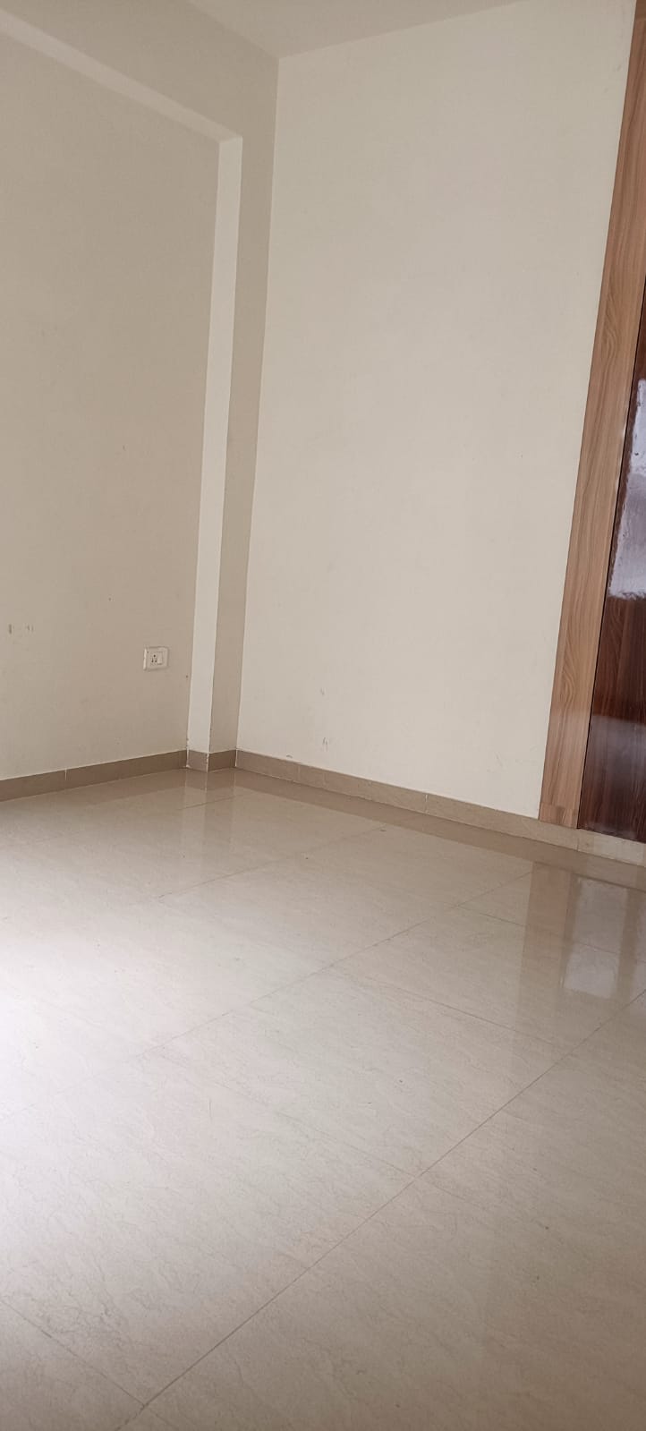 2 BHK Apartment For Rent in ROF Aalayas