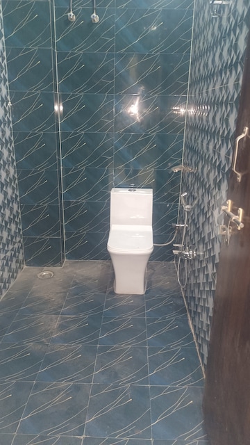 Bathroom in 2 BHK Builder Floor at Indira Nagar – for Rent