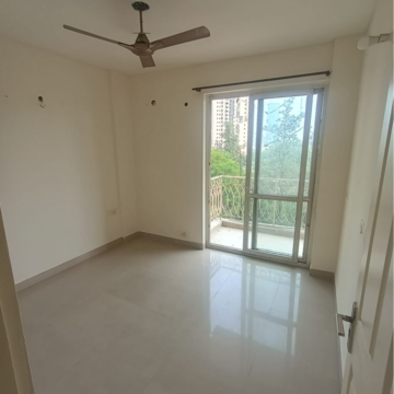 Room in 2 BHK Apartment at Signature Global Prime, Sector 63a – for Rent