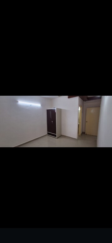 Room in 2 BHK Apartment at Zara Rossa, Sector 112 – for Rent