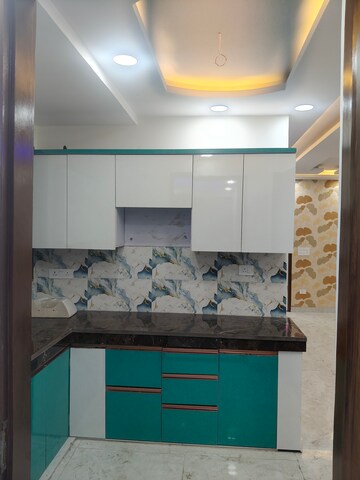 Kitchen in 2 BHK Builder Floor at Govindpuri – for Rent
