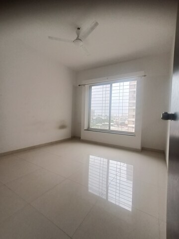 Room in 3 BHK Apartment at Dynamic Grandeur, Undri – for Rent
