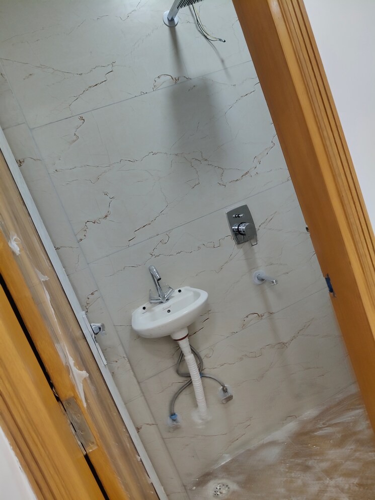 Balcony, govindpuri 2 Bedroom 600 Sq.Ft. Builder Floor In Govindpuri Delhi 8927320