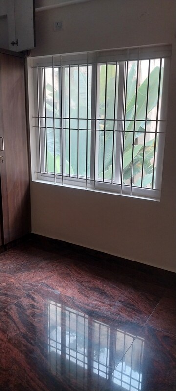 Room in 3 BHK Apartment at Bull Temple Road – for Rent