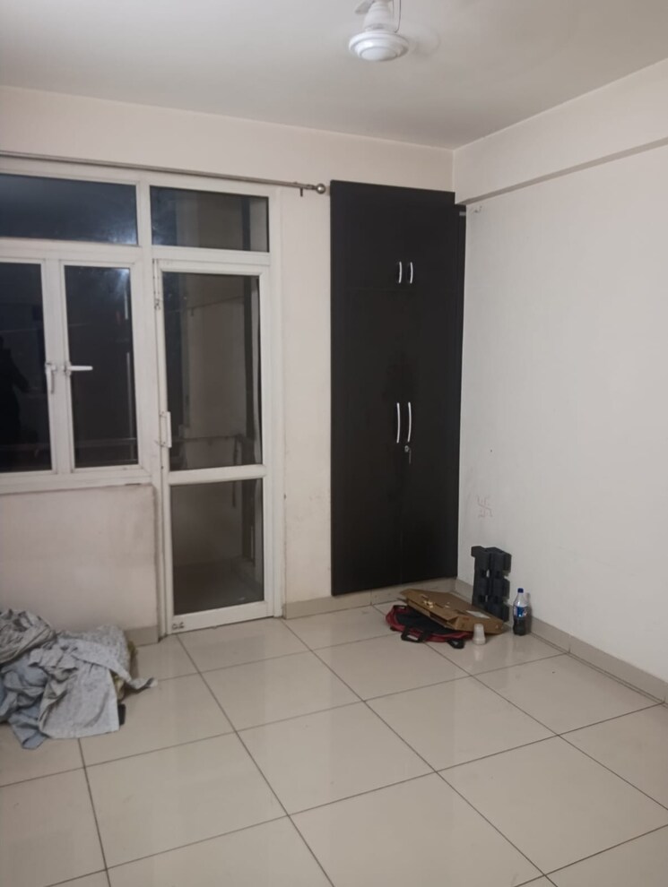 Room, wave-executive-floors 2 Bedroom 900 Sq.Ft. Apartment In Wave City Ghaziabad 8927359