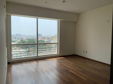 Room in 4 BHK Apartment at Prestige White Meadows, Whitefield – for Rent
