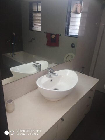 Bathroom in 3 BHK Apartment at Shivtirth Nagar – for Rent