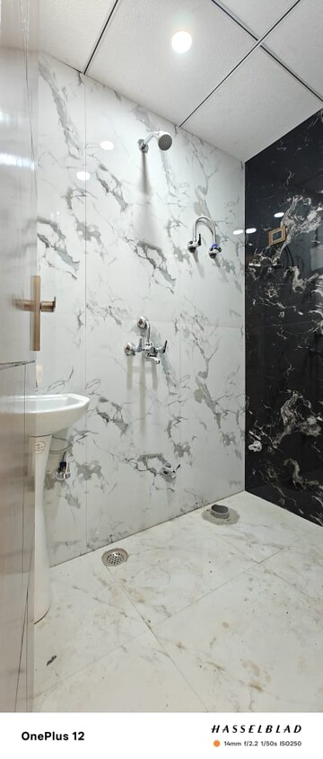 Bathroom in 3 BHK Builder Floor at Sector 73 – for Rent