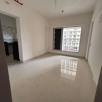 Room in 2 BHK Apartment at Kabra Aurum, Goregaon West – for Rent