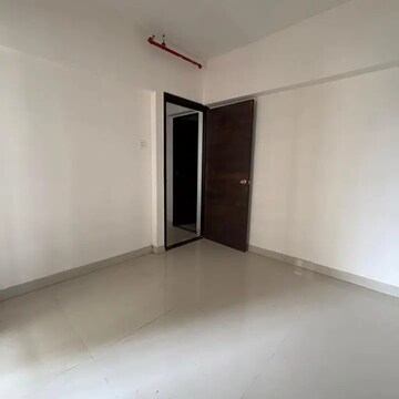 Room in 2 BHK Apartment at Kabra Aurum, Goregaon West – for Rent