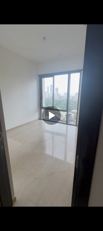 Room in 2 BHK Apartment at Piramal Mahalaxmi, Mahalaxmi – for Rent