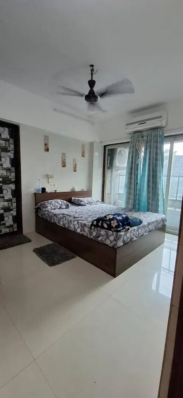 Bedroom in 2 BHK Apartment at Shyam Kunj Goregaon West, Goregaon West – for Rent