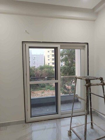 Room in 3 BHK Apartment at Begumpet – for Rent