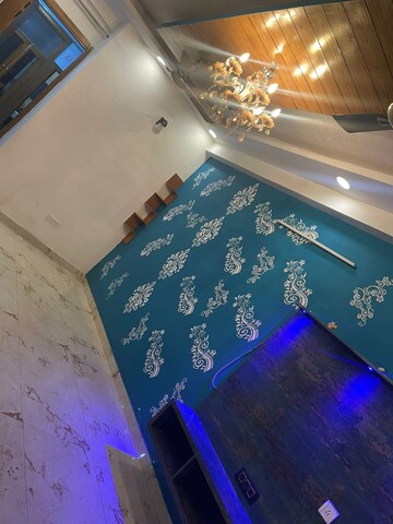 Furnished Amenities in 3 BHK Builder Floor at Shakti Khand – for Rent