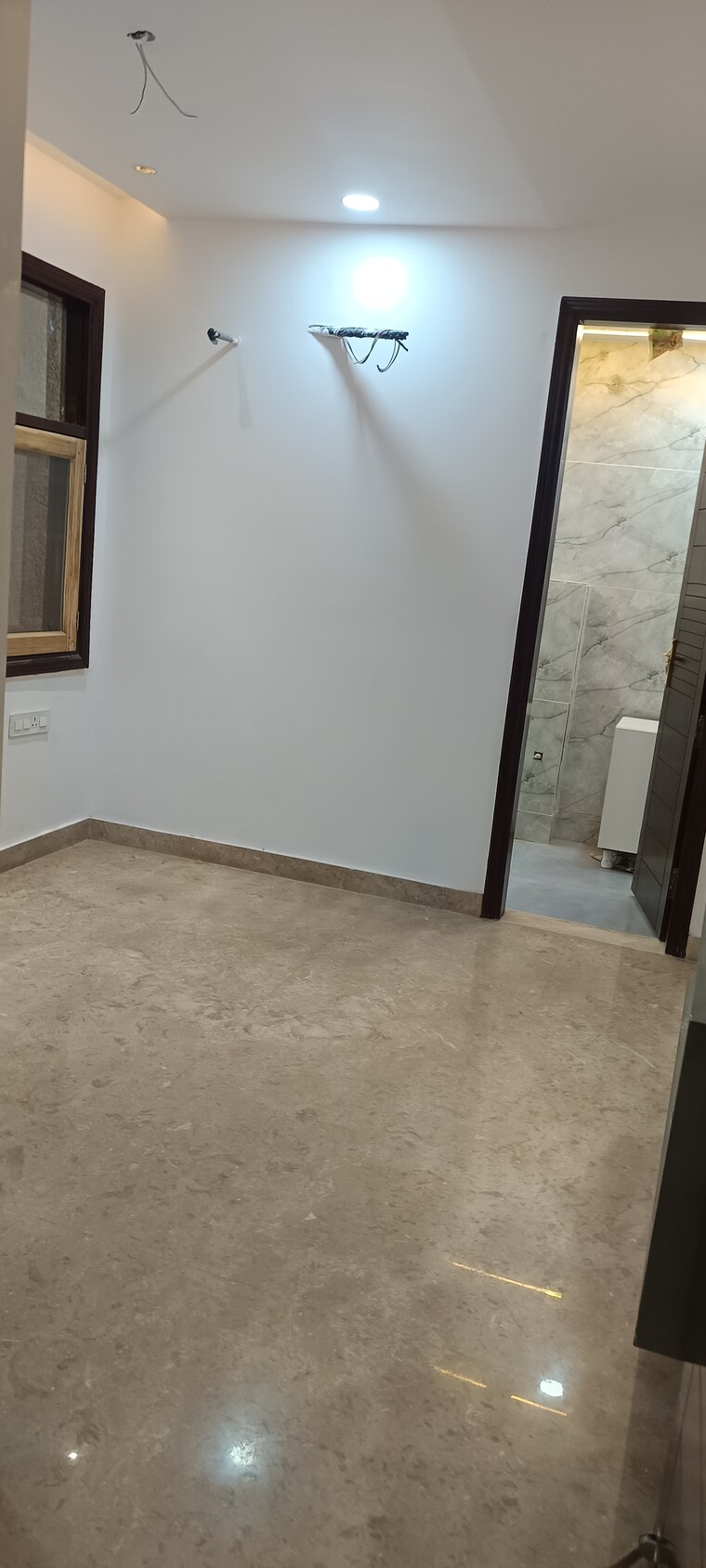 Room, rohini sector 11 3 Bedroom 1500 Sq.Ft. Builder Floor In Rohini Sector 11 Delhi 8927467