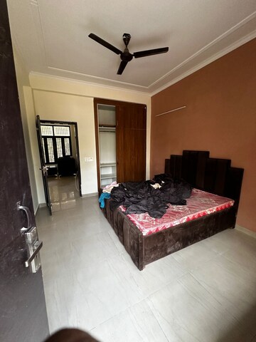 Bedroom in 2 BHK Builder Floor at Sector 57 – for Rent