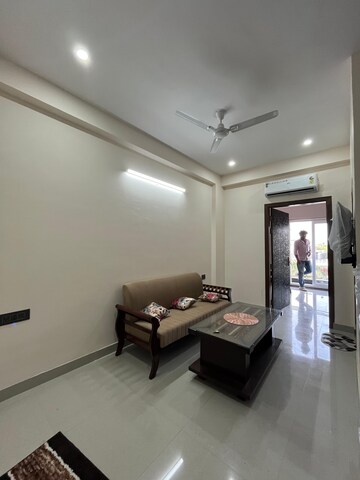 Living Room in 2 BHK Builder Floor at Sector 57 – for Rent