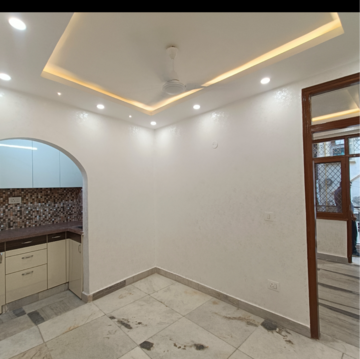 Room in 1 BHK Builder Floor at Khirki Extension – for Rent