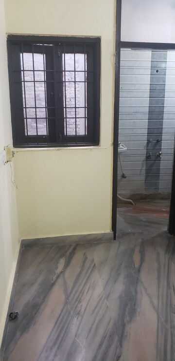 Room in 2 BHK Independent House at Lajpat Nagar 4 – for Rent