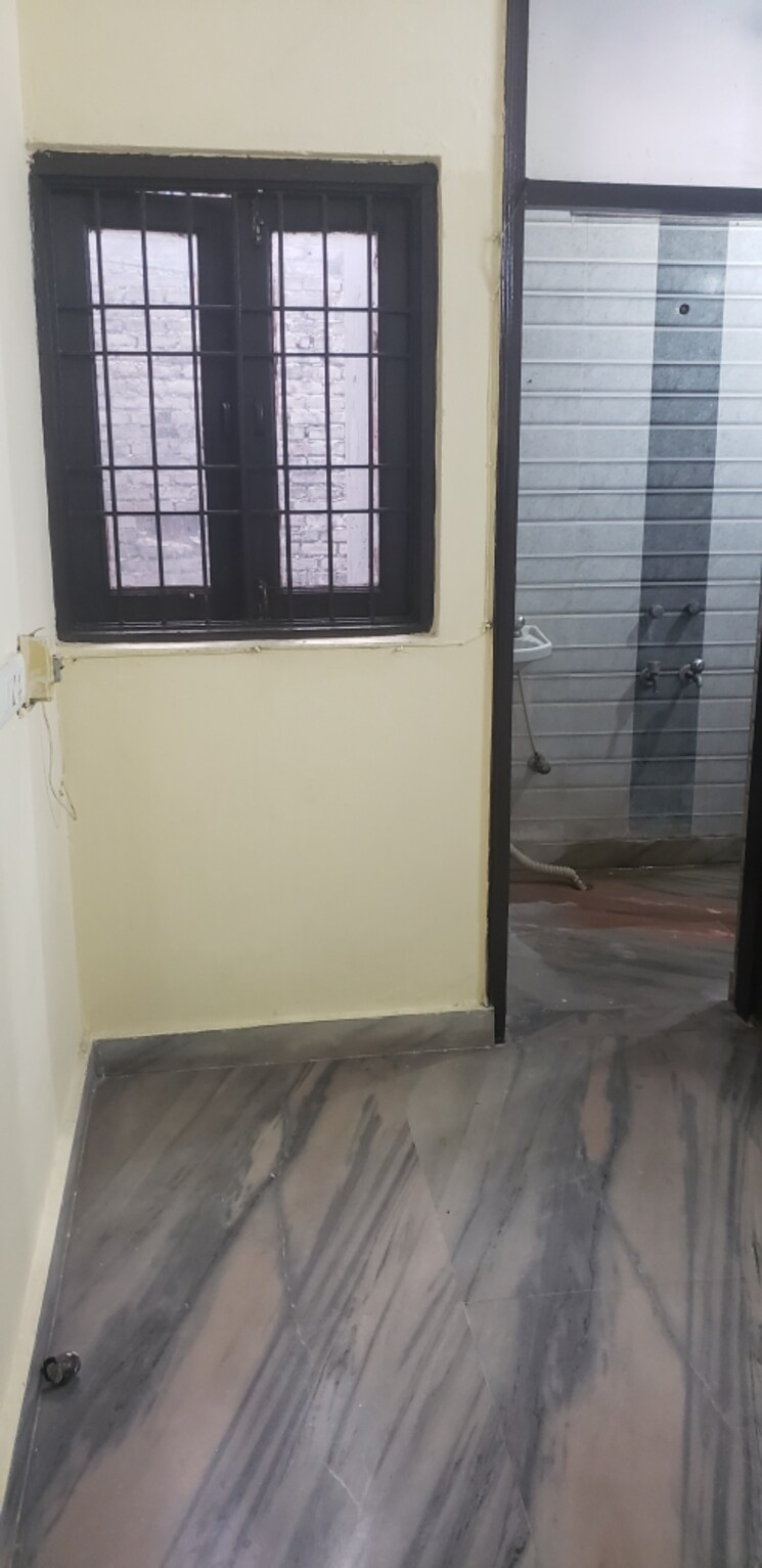 Room, lajpat nagar 4 2 Bedroom 800 Sq.Ft. Independent House In Lajpat Nagar 4 Delhi 8927507