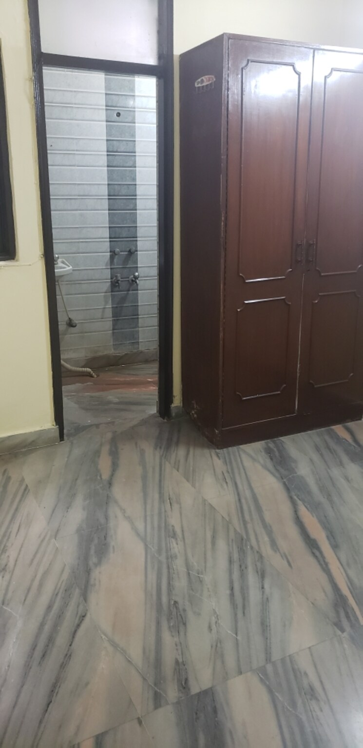 Room, lajpat nagar 4 2 Bedroom 800 Sq.Ft. Independent House In Lajpat Nagar 4 Delhi 8927507