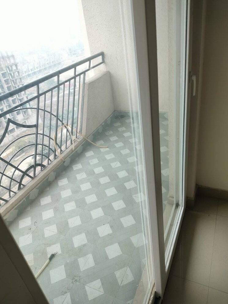 Balcony, mahagun-mywoods 2 Bedroom 935 Sq.Ft. Apartment In Sector 16c Greater Noida Greater Noida 8927547