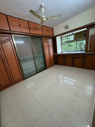 Room in 1 BHK Apartment at Lok Rachana, Mulund West – for Rent